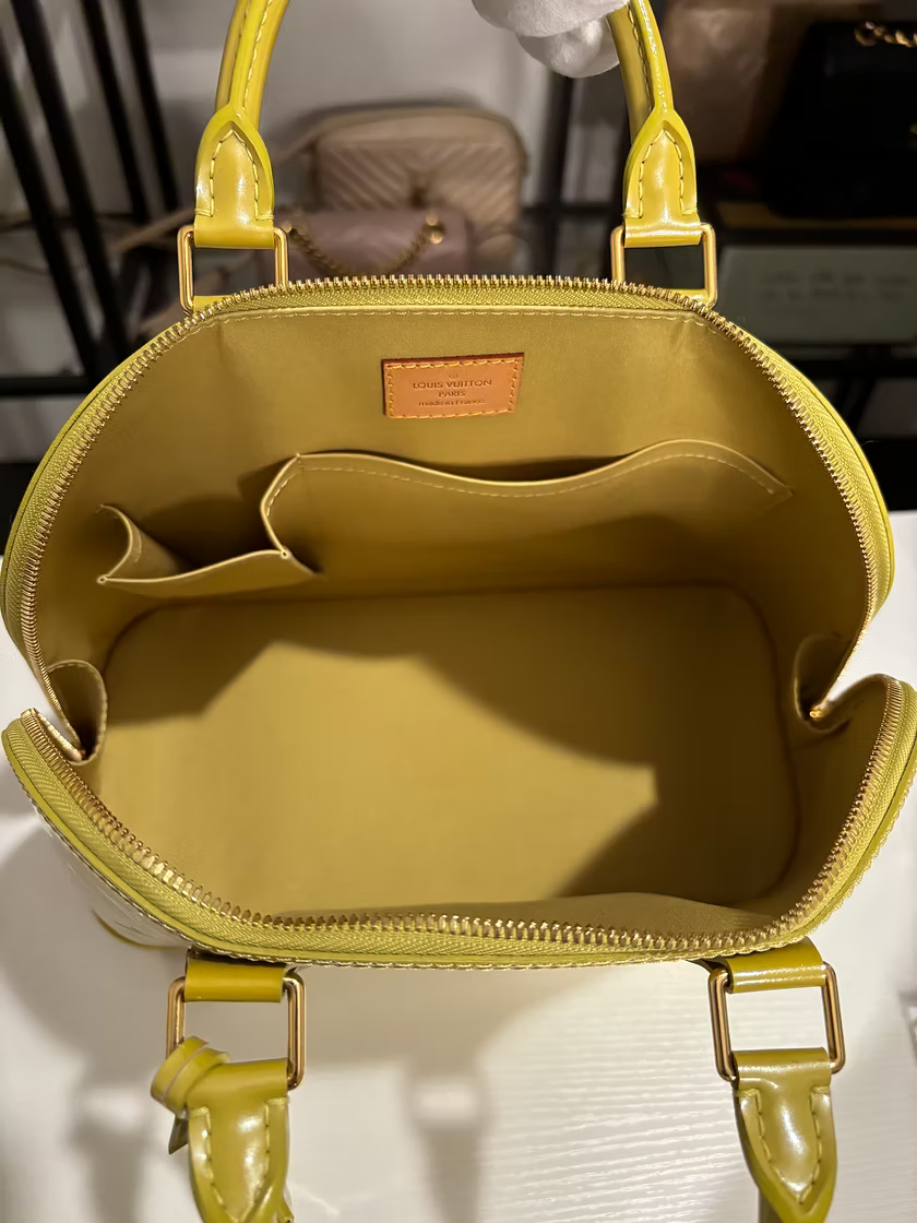 Louis Vuitton Alma PM